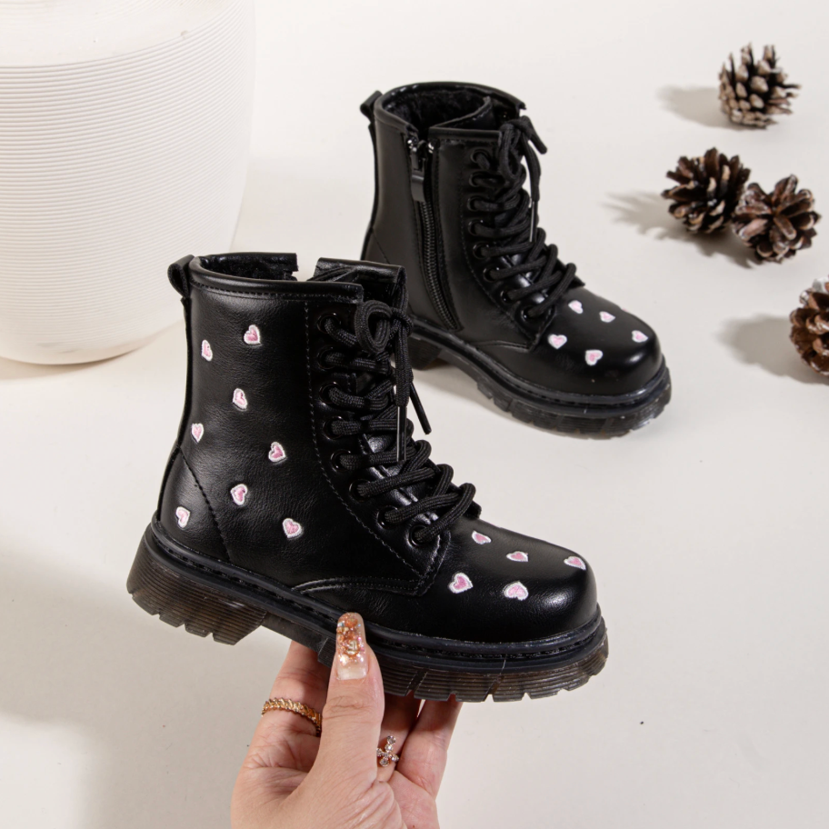 Heart Boots - Black (mini)