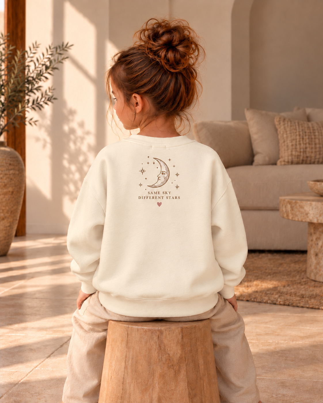 Trui Same Sky Different Stars Maan - Ivory (mini)