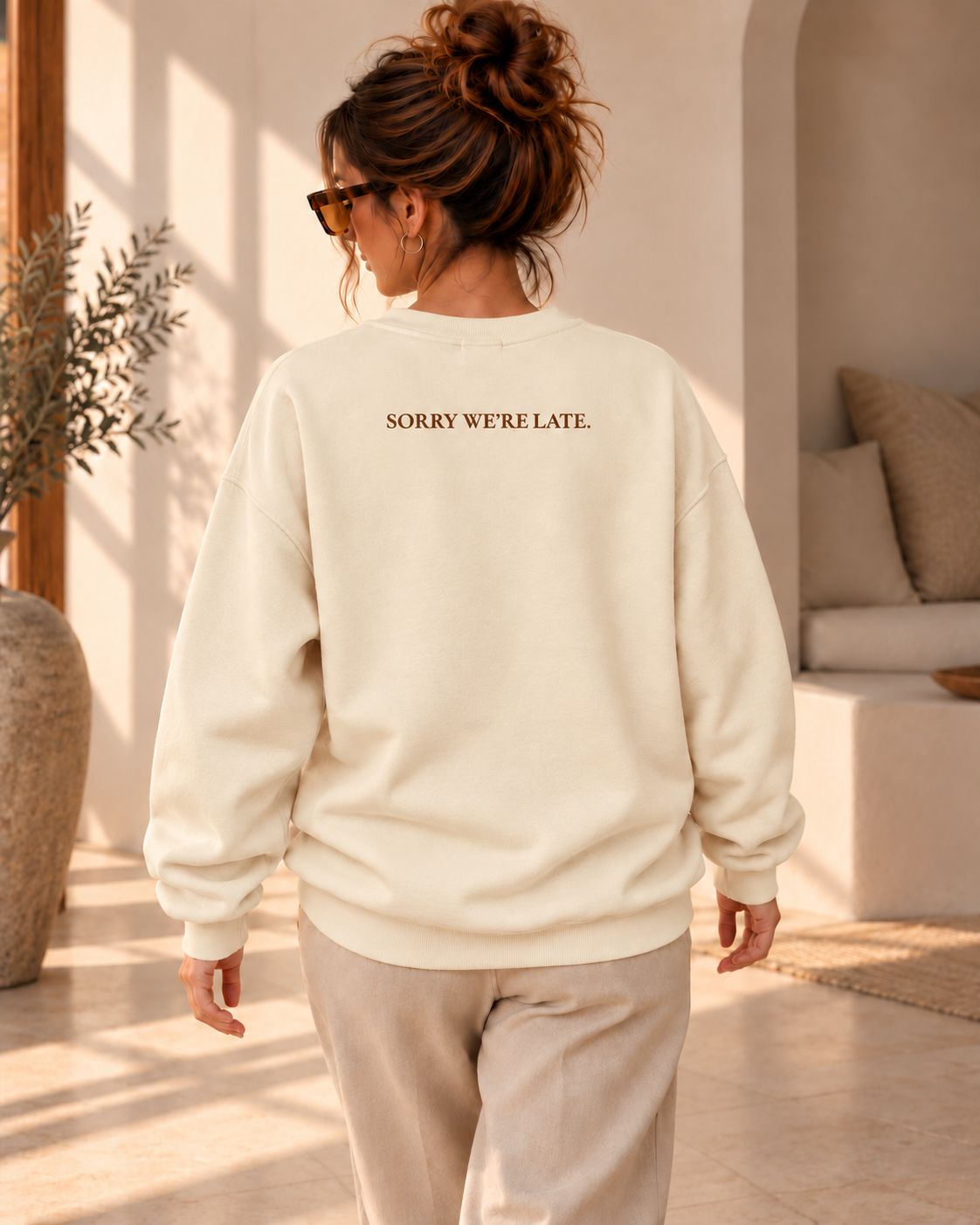 Trui Sorry we’re late - Ivory (mama)